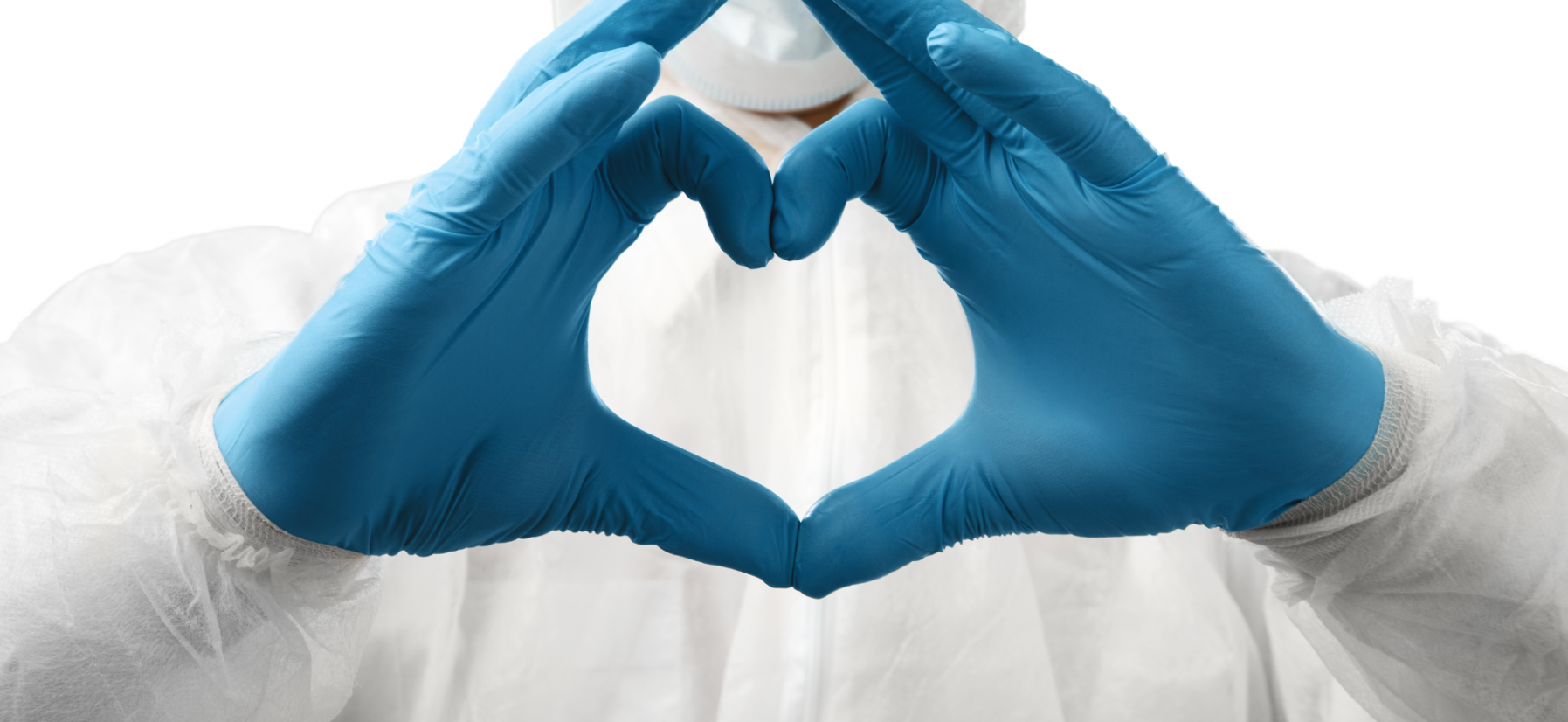 护士用手制作心脏宽高比100 46